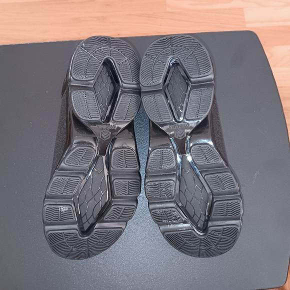 Black Athletic Men's Shoes Size 4 Unisex Womens 5.5 New - Picture 4 of 8